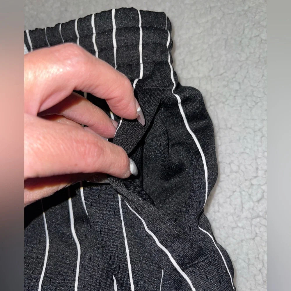 Woman's Shorts Mitchell & Ness NBA Jump Shot Short Orlando Magic Small MSRP‎ $80 - Picture 9 of 12